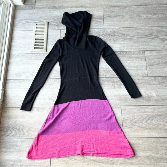 BCBGMAXAZRIA SILK BLEND BLACK COMBO AZURA SWEATER  DRESS - Picture 5 of 13